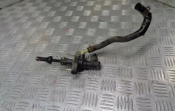Toyota Yaris Clutch slave cylinder 