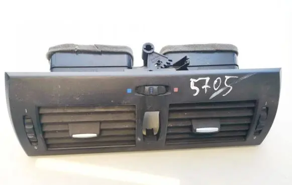 BMW X3 E83 Dash center air vent grill 251222062
