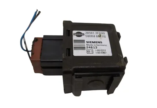 Nissan Juke I F15 Immobilizer control unit/module 285912F000 5WK48647B