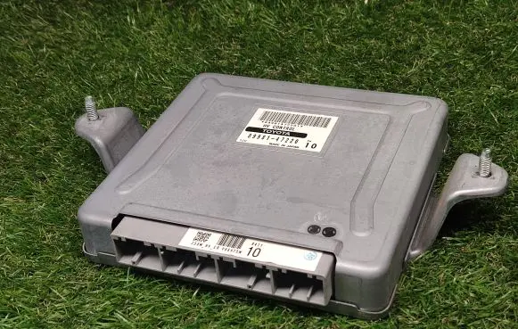 Toyota Prius (XW20) Engine control unit/module ECU 8998147220
