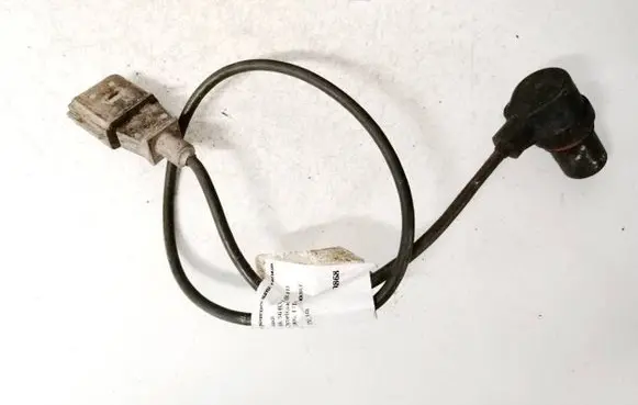 Volkswagen PASSAT B5 Crankshaft position sensor 0261210148