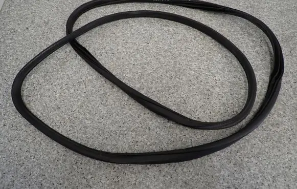 Suzuki SX4 S-Cross Rubber seal front door (on door) 