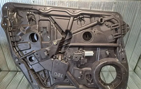 Mercedes-Benz GLS X166 Front door window regulator with motor 924701109
