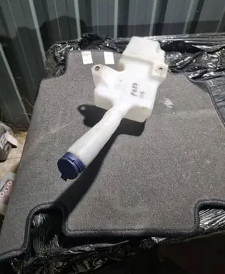 Ford Ka Windshield washer fluid reservoir/tank 51787578