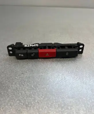 Land Rover Freelander 2 - LR2 Hazard light switch ---