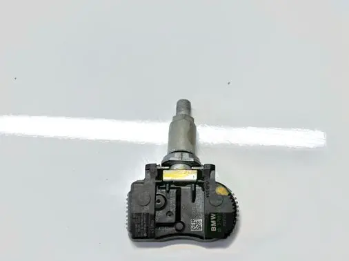 BMW 3 F30 F35 F31 Tire pressure sensor 70735510