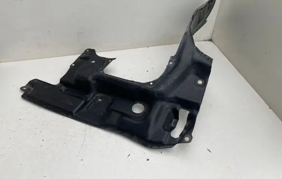 Toyota Avensis Verso Engine splash shield/under tray 5144144040