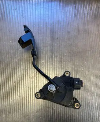 Renault Koleos I Accelerator throttle pedal 18002JY00A 00087 1578A