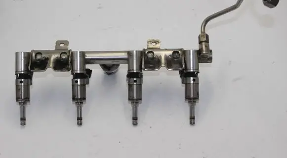 BMW 3 F30 F35 F31 Fuel main line pipe 7592426 8002