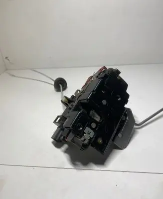 Audi A4 S4 B6 8E 8H Front door lock 8E1837016C PA66307GF