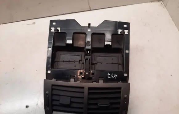 Peugeot 407 Dash center air vent grill 9644589777 A1040021