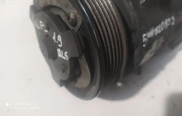 Volkswagen PASSAT B6 Air conditioning (A/C) compressor (pump) 5N0820803