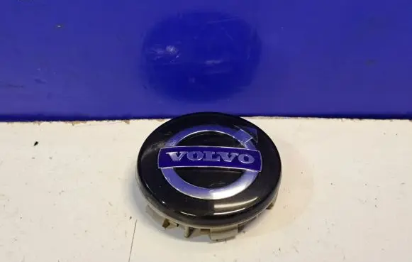 Volvo S60 R20 wheel hub/cap/trim 31400452 30748052