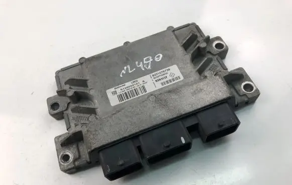Renault Twingo II Engine control unit/module 8201076738