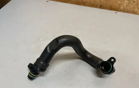 Volkswagen Golf Sportsvan Engine coolant pipe/hose 04E103474K
