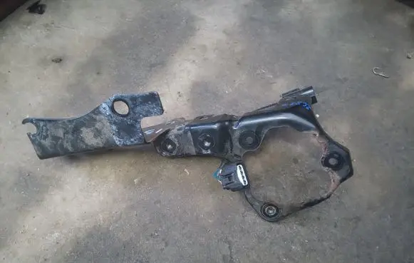 Toyota Auris E180 Other engine bay part