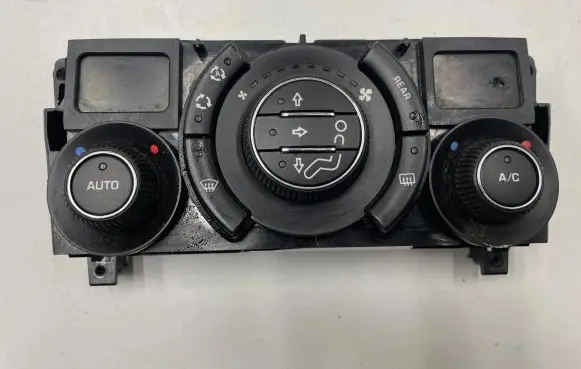 Peugeot 5008 Climate control unit 96738323XT A2C37822700