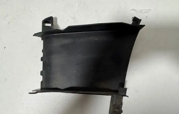 Audi Q2 - Intercooler air guide/duct channel 81A807945
