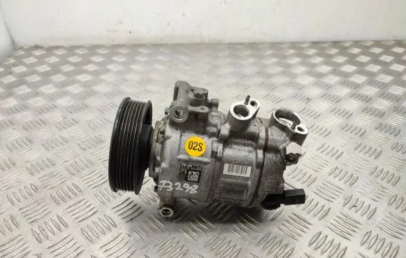 Volkswagen Golf VII Air conditioning (A/C) compressor (pump) 5Q0816803D