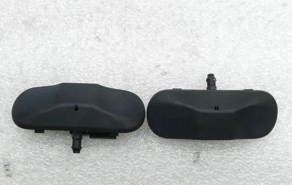 Volkswagen Golf VI Windshield washer spray nozzle 5M0955986C 5M0955986