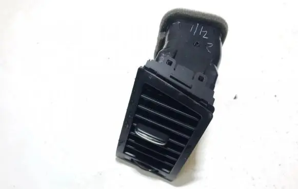 Lexus GS 300 350 430 450H Dash center air vent grill 3556410290 355641-0290