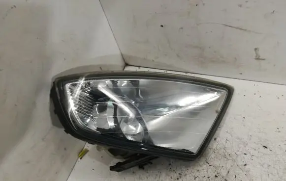 Ford Mondeo Mk III Front fog light 3S7115K205AE