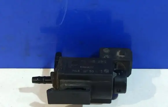 Saab 9-3 Ver1 Engine mount vacuum valve 90530039 90542357