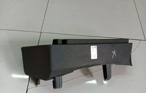 Volkswagen Polo IV 9N3 Other interior part 6Q6867761F