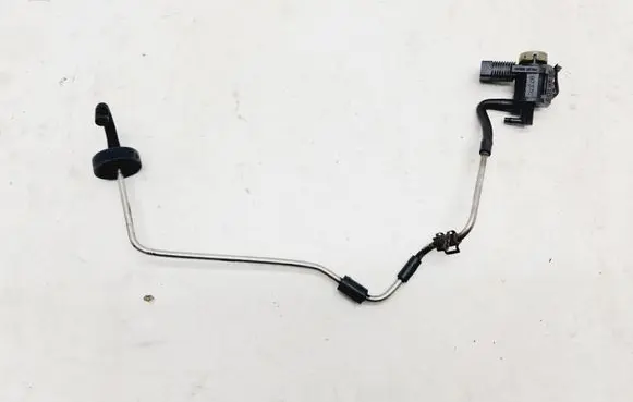 Volkswagen PASSAT B6 Vacuum valve 1K0906283A