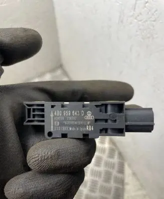 Audi A8 S8 D3 4E Airbag deployment crash/impact sensor 4B0959643D