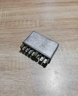 BMW 3 E30 Other relay 1368326