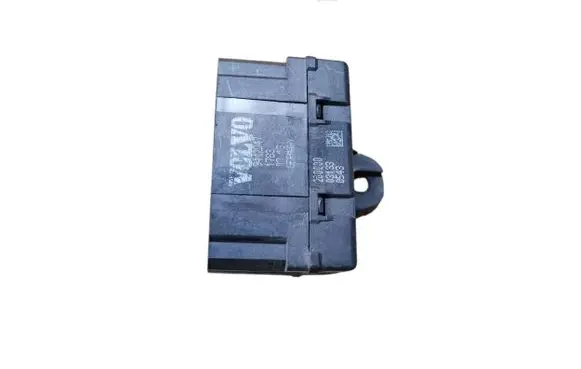 Volvo XC70 Seat heating relay 9442947 03133 200030
