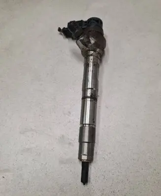 Skoda Octavia Mk3 (5E) Fuel injector 04L130277AE 0445110471