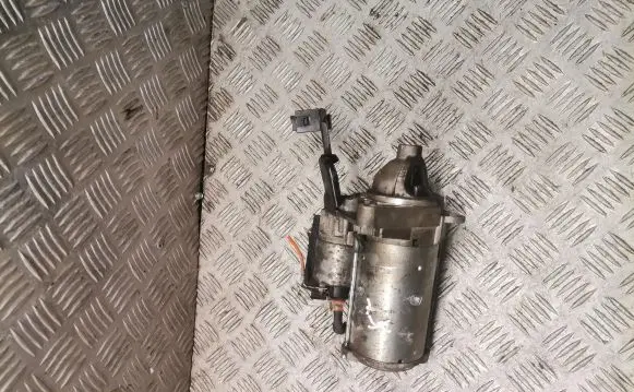 Nissan X-Trail T31 Starter motor s3061