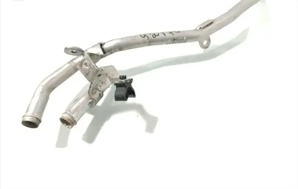 Land Rover Discovery 4 - LR4 Engine coolant pipe/hose