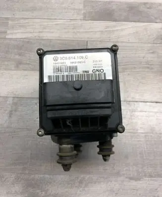 Volkswagen PASSAT B6 ABS Pump 3C0614109S 16431601 16431501C