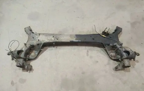 Renault Megane II Rear subframe