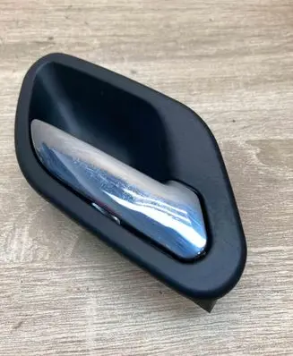 BMW 5 E39 Front door interior handle 7032926