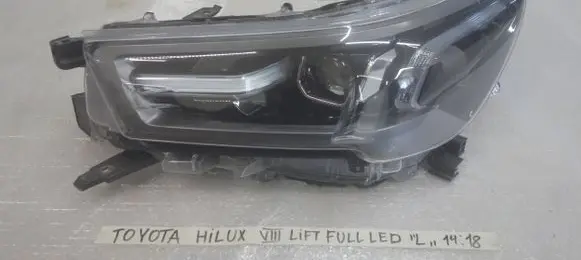 Toyota Hilux VIII Headlight/headlamp 81150-YP430