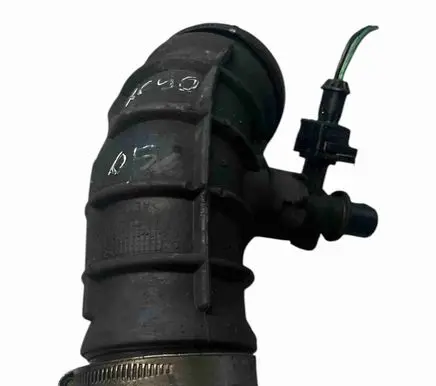 Volvo XC90 Turbo air intake inlet pipe/hose 30636854