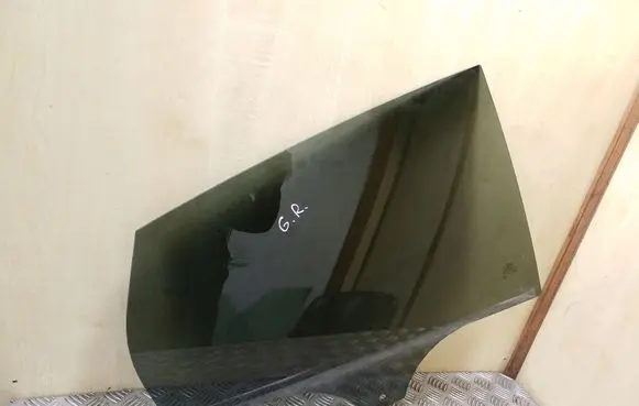 Ford Focus Rear door window glass 