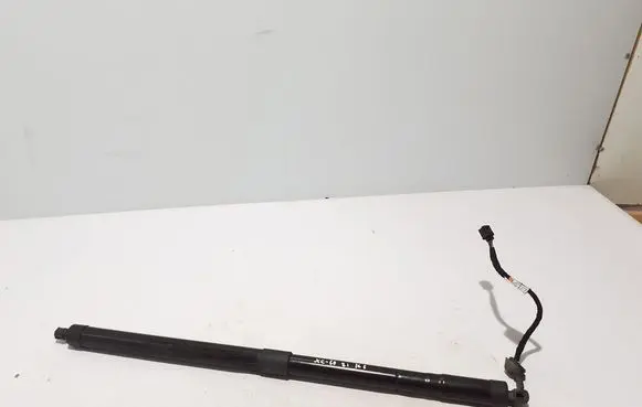 Volvo XC60 Tailgate strut 32296915