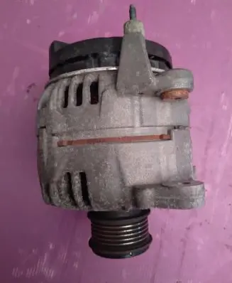 Skoda Fabia Mk2 (5J) Generator/alternator 06F903023F
