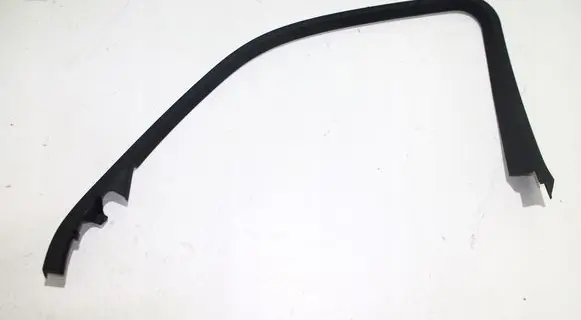 Mercedes-Benz GLK (X204) Front door glass trim molding A2047250256
