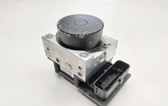 Skoda Roomster (5J) ABS Pump 6R0907379S 6R0907379AB 6R0614117K