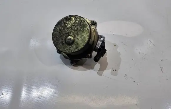 Audi A6 S6 C5 4B Vacuum pump 057145100C