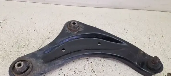 Nissan Juke I F15 Front lower control arm/wishbone