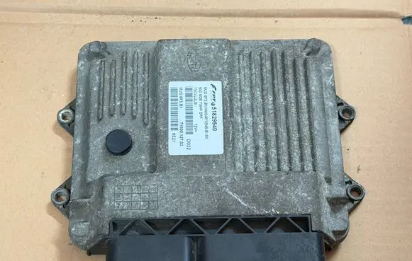 Fiat 500 Engine control unit/module 51829540 MJD6F3.B1 73CVL2L5L