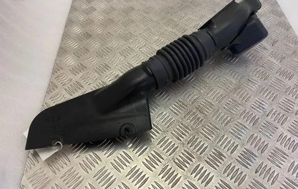 Mitsubishi Outlander Air intake duct part 1505A661