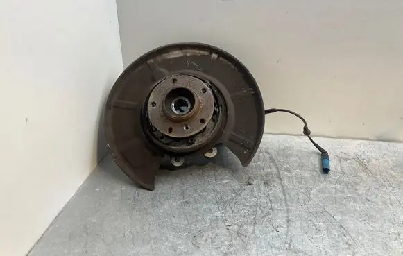 BMW 6 E63 E64 Rear wheel hub 